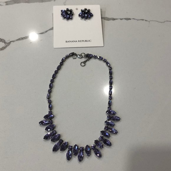 Banana Republic Amethyst colour pierced earrings - Picture 8 of 9